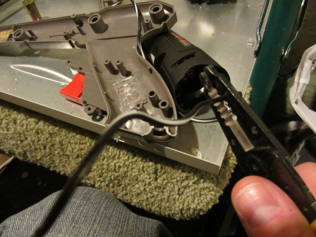 Preparing the wire for the trigger switch
